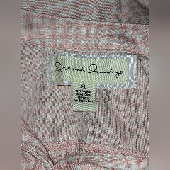 French Laundry PINK & White Checkerd Sleeveless Blouse V Neck Buttons 1/2 Way Up - Picture 8 of 11
